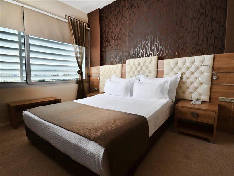 Orty Airport Hotel Izmir Bagian luar foto