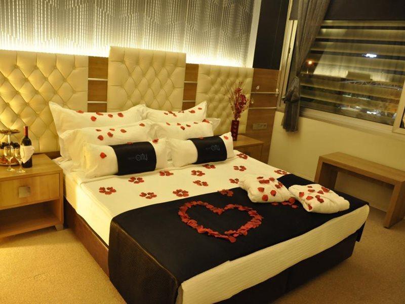Orty Airport Hotel Izmir Bagian luar foto