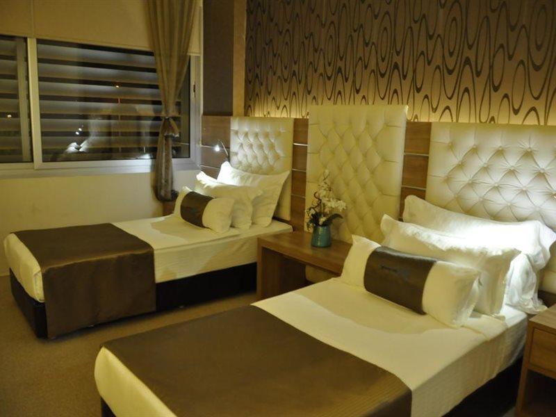 Orty Airport Hotel Izmir Bagian luar foto