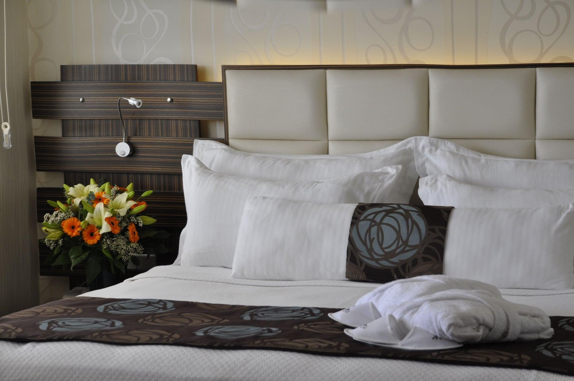 Orty Airport Hotel Izmir Bagian luar foto