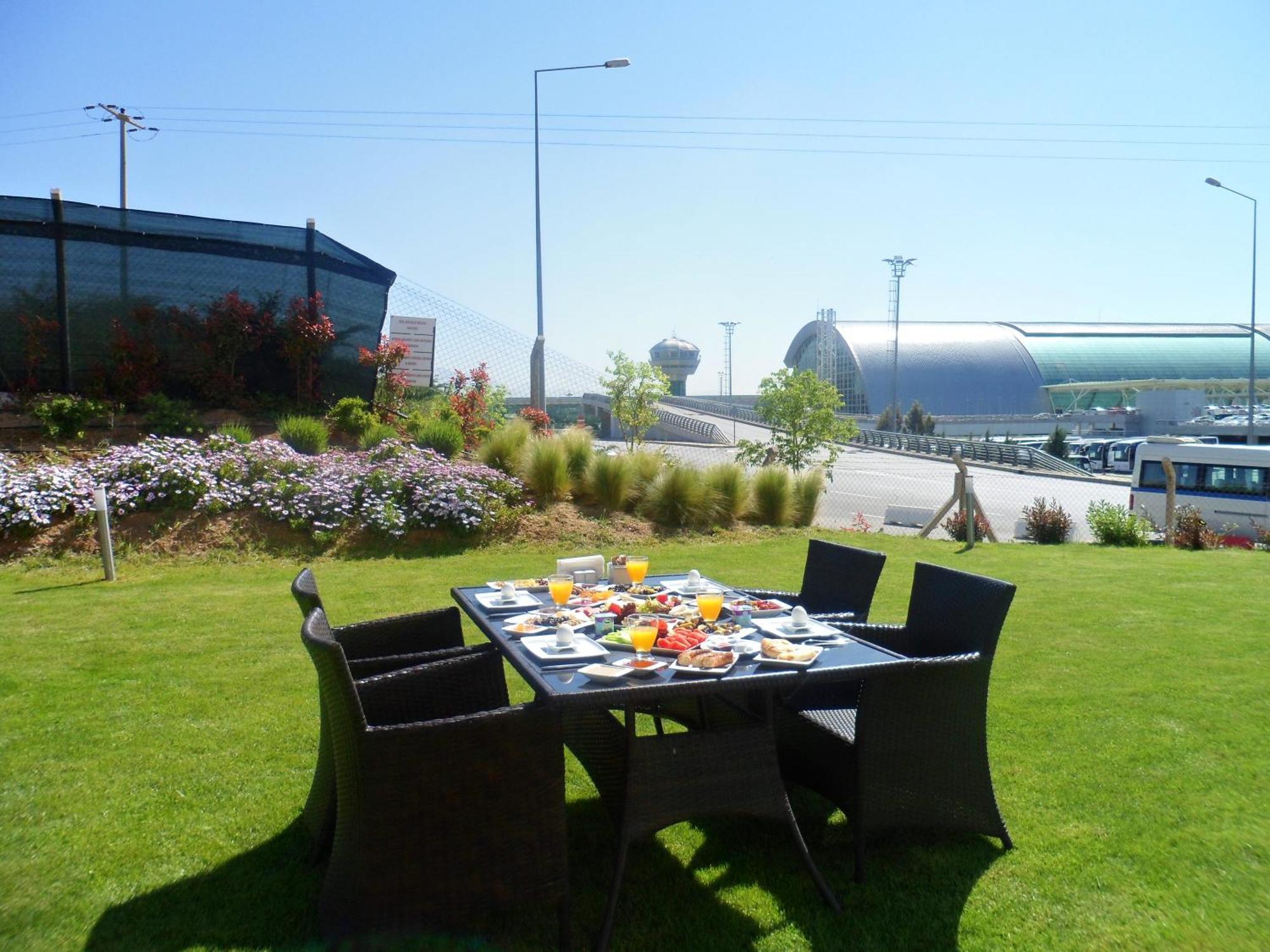 Orty Airport Hotel Izmir Bagian luar foto