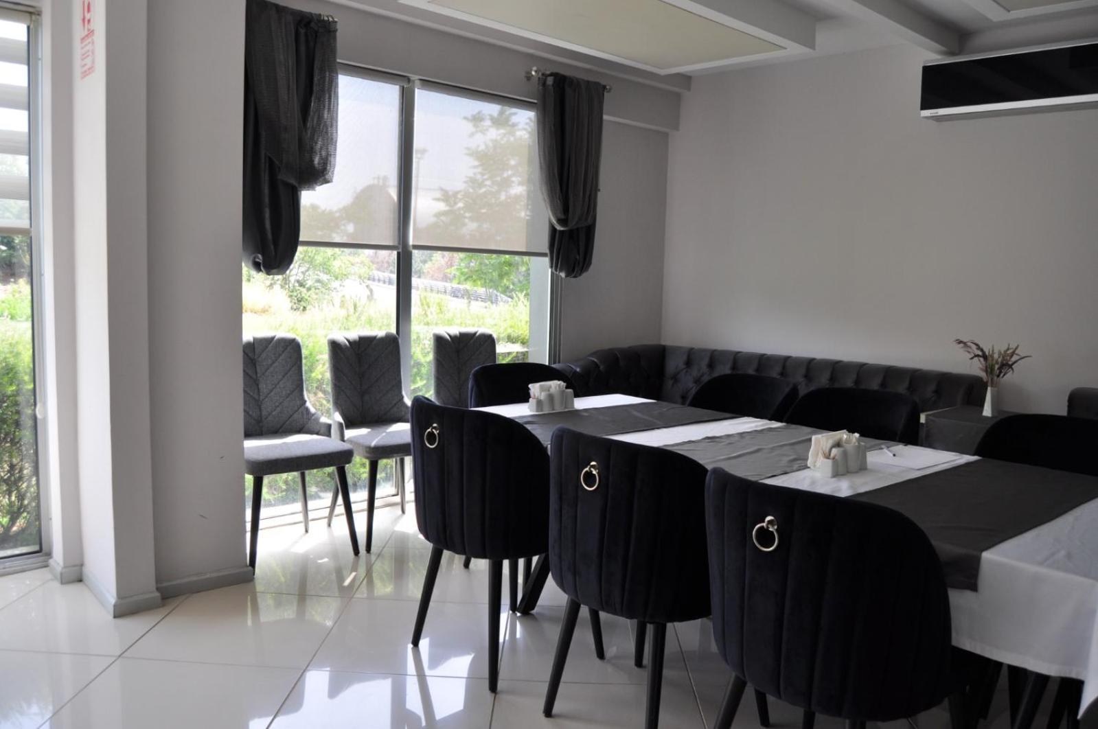 Orty Airport Hotel Izmir Bagian luar foto