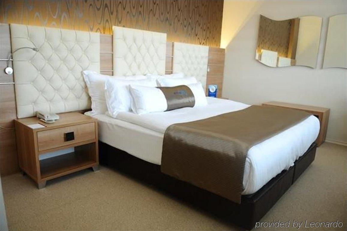 Orty Airport Hotel Izmir Ruang foto