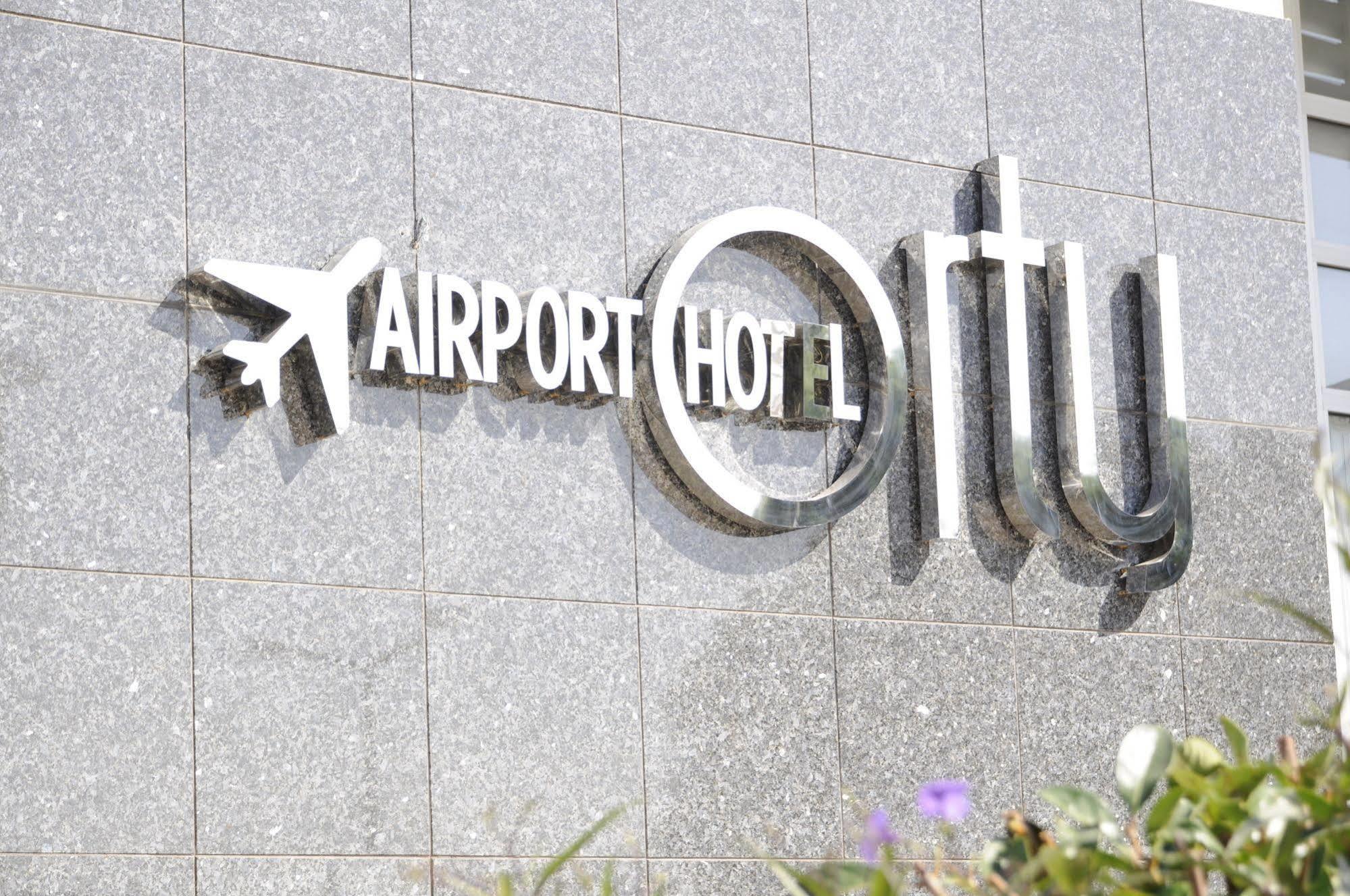 Orty Airport Hotel Izmir Bagian luar foto